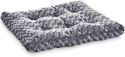 Amazon Basics Cats and Dogs Bed, Machine Washable Pet Bed, Extra Large (117 x 74 x 10 cm), Grey Swirl